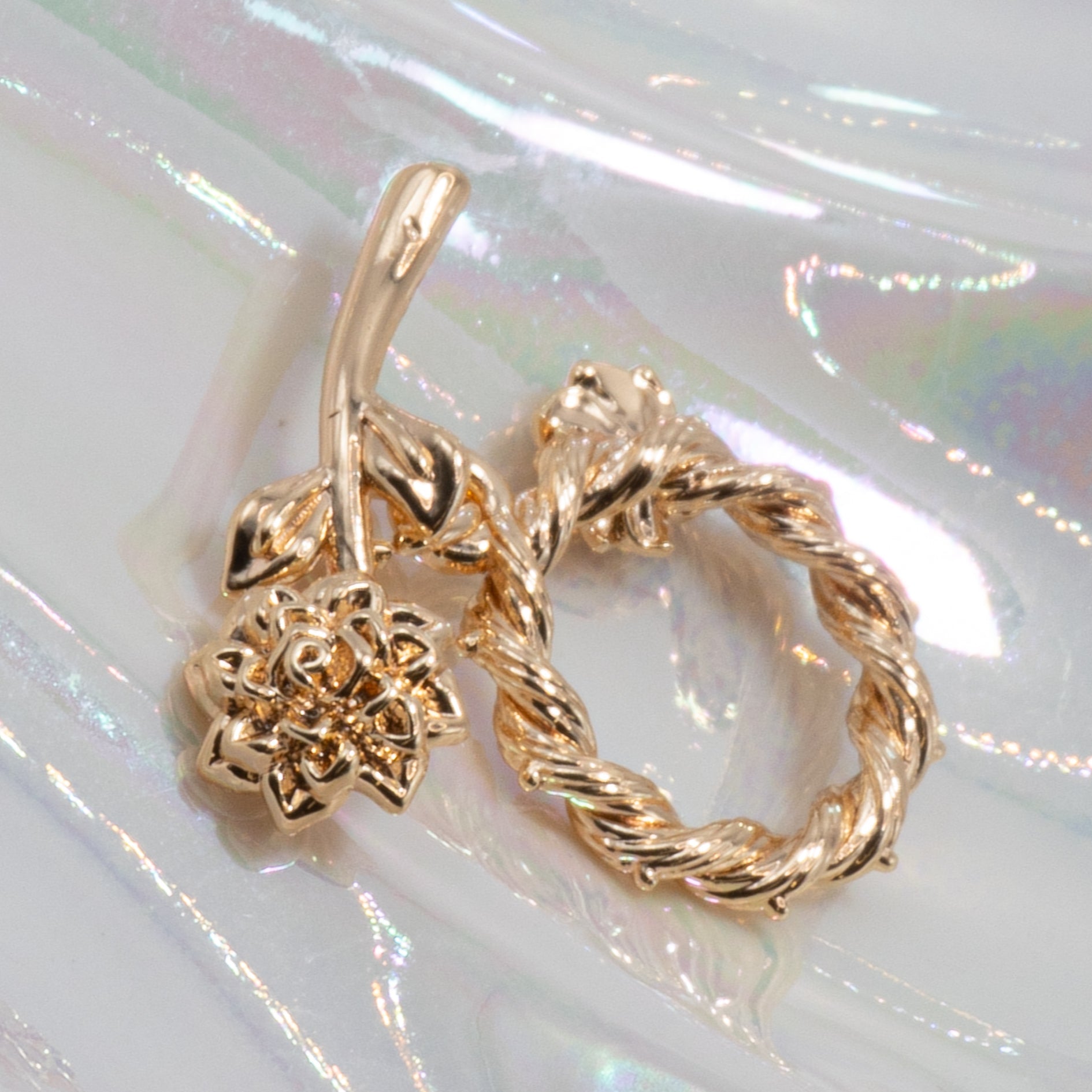 18K Gold Plated Every Rose Has It's Thorns Brass Toggle Clasp