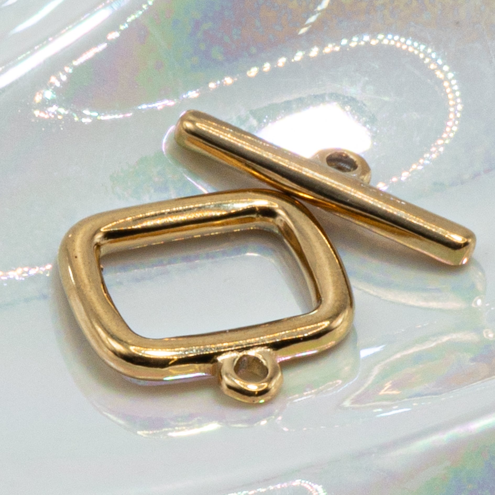 18K Gold Simple Rectangle Toggle Clasp