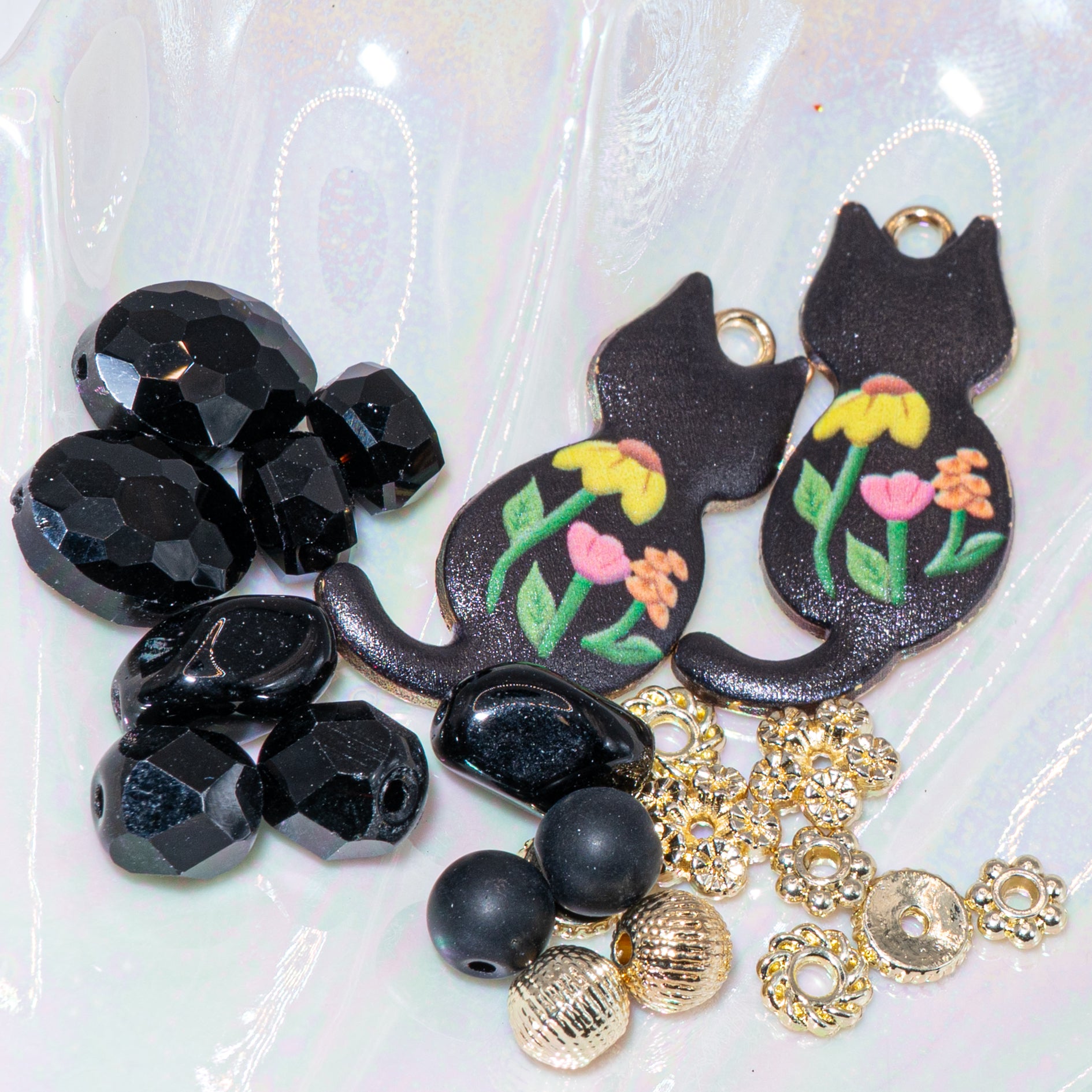 Bitty Kitty Bead Mix in Black Cats