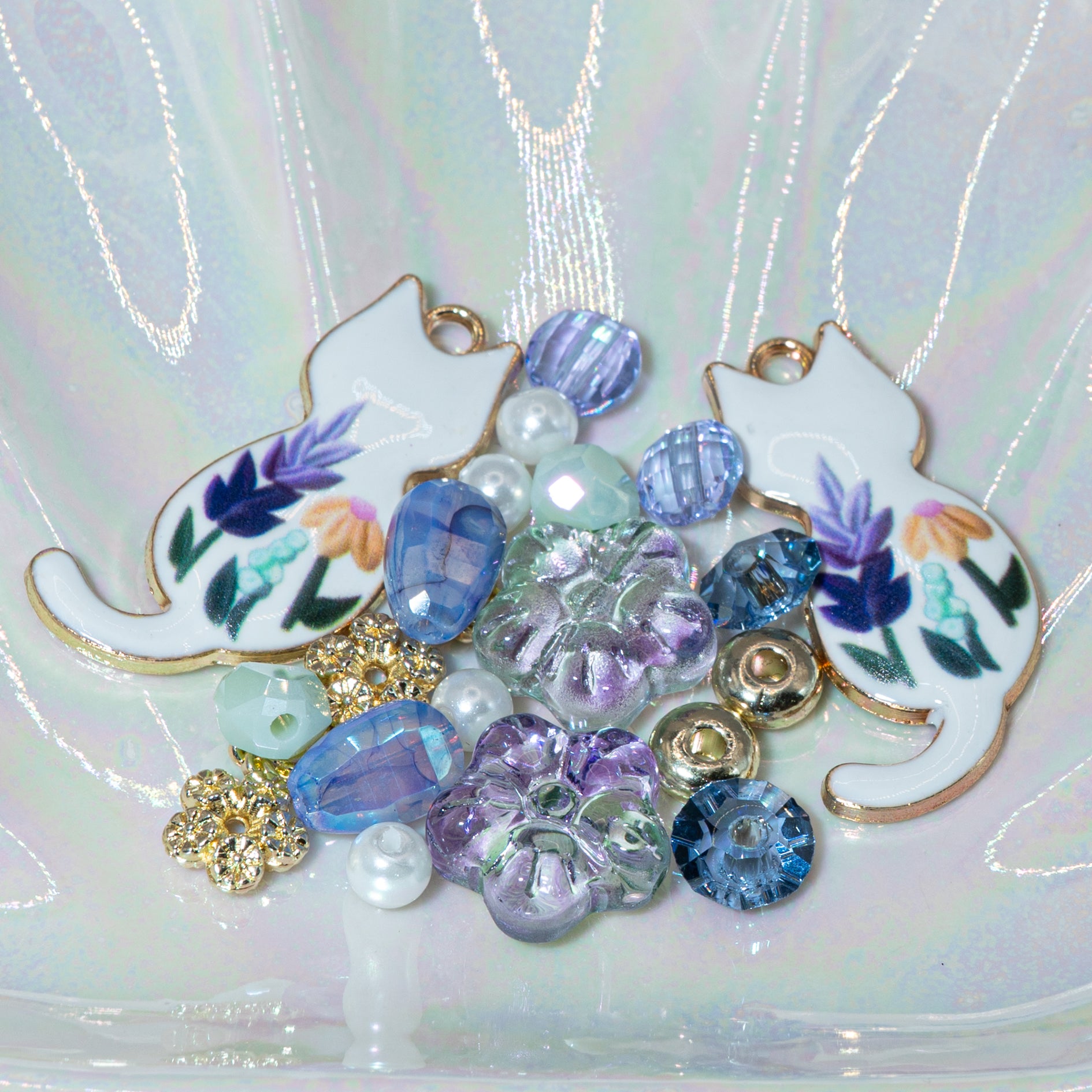 Bitty Kitty Bead Mix in Catnap In Lavender