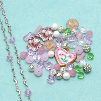 Bead Mix in Sweet Hearts & Frosting