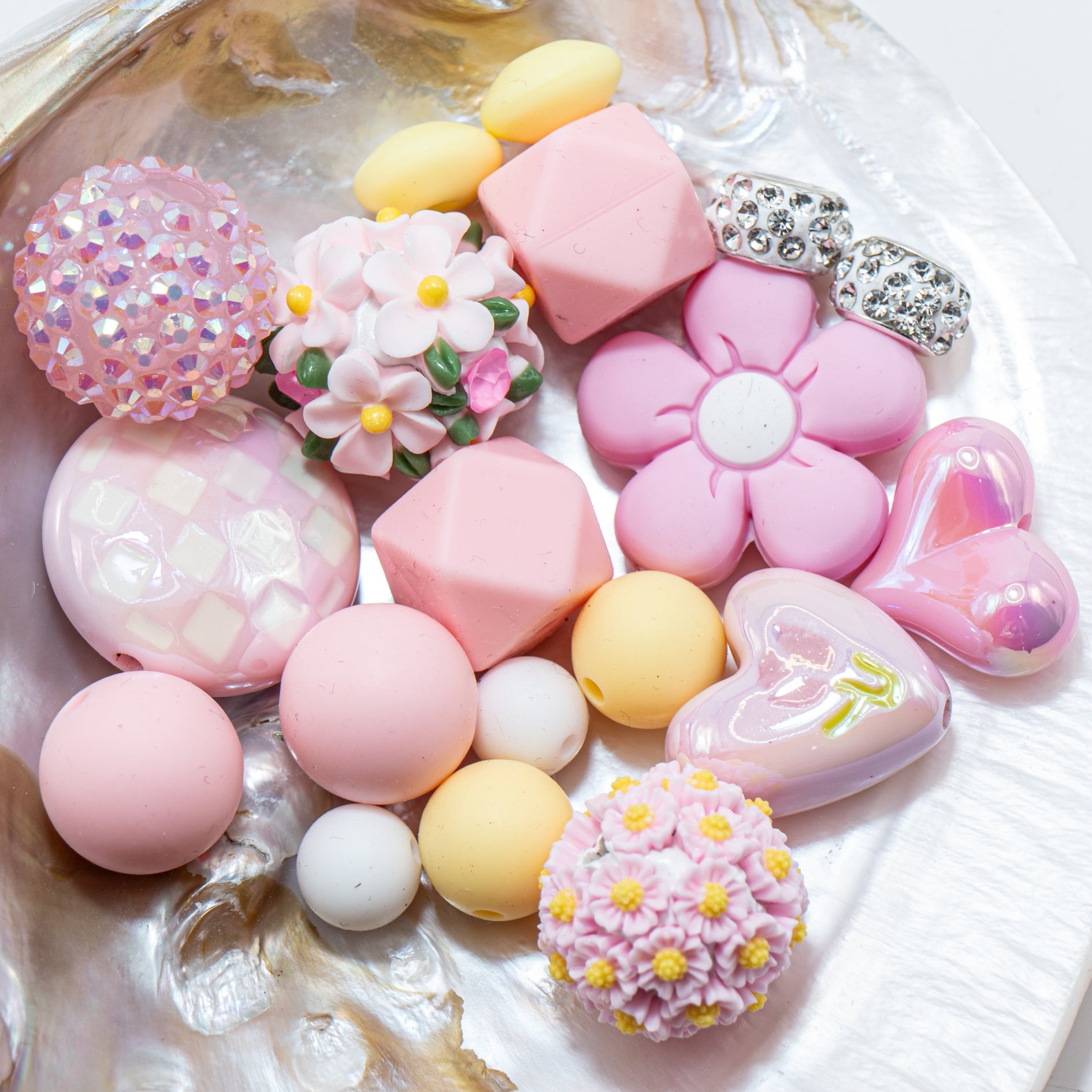 Mini Mixed Media Bead Mix in Playful Peonies