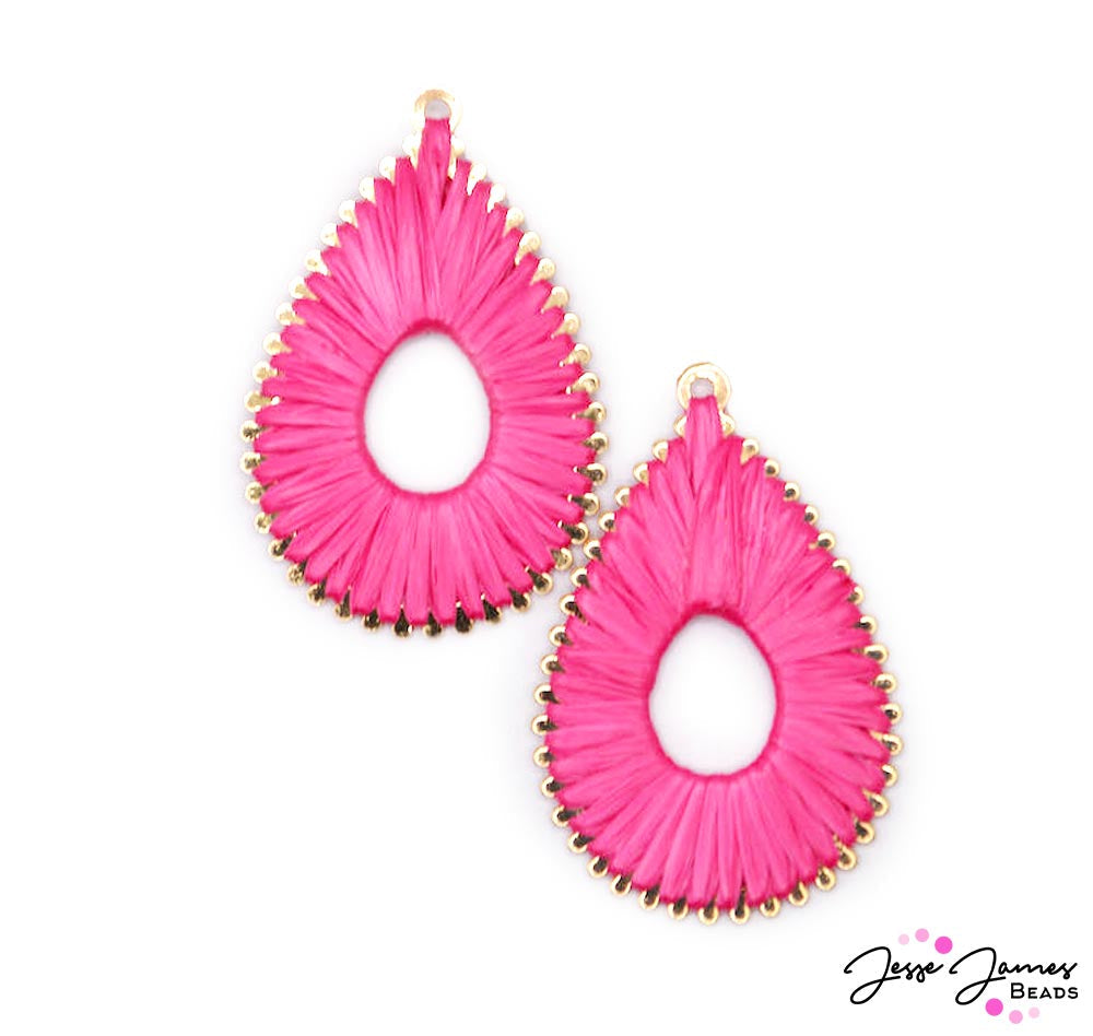 Transport your jewelry designs to the glamorous Miami Beach Club. Embrace the vibrant atmosphere and vintage allure of Miami Beach Club's glamorous nightlife in necklaces, bracelets, and more. Piece measures 31mm x 48mm.