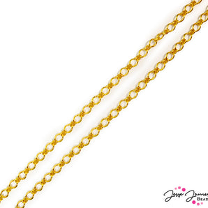 Simple Curve Curb Chain in Bright Gold