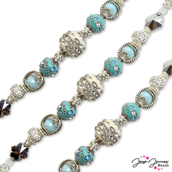 Holiday Bead Strand in Abominable