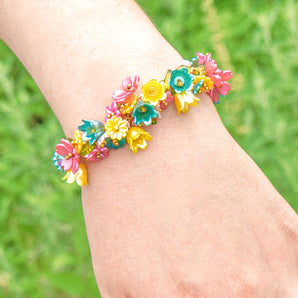 Hawaiian Hibiscus Cluster Charm Bracelet Kit