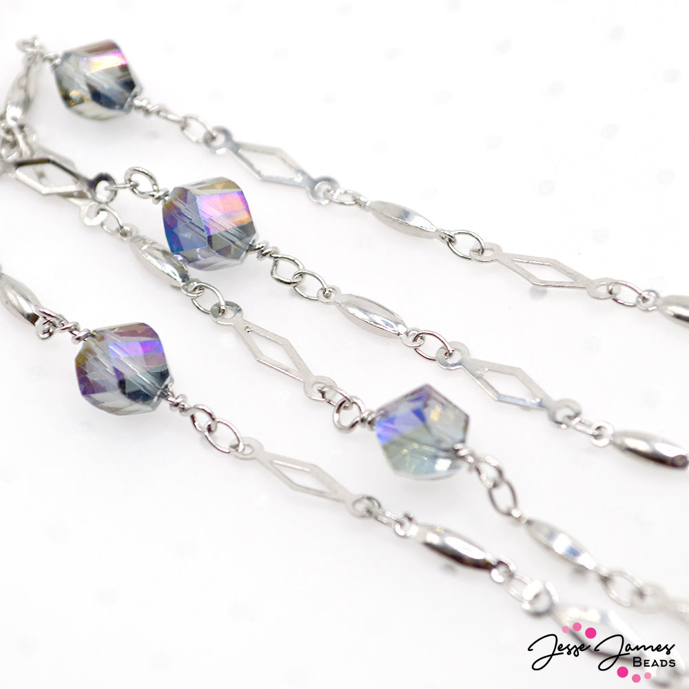Chain Reaction in Aurora Borealis