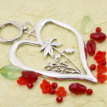 Birth Month Flower Keychain Kit in December Holly