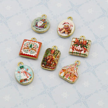 Charm Set in Classic Holiday Magic