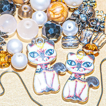 Feline Fab Kitty Cat Earring Bead Mix in Natural Beauty