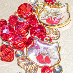 Floral Feline Bead Mix in Red Roses