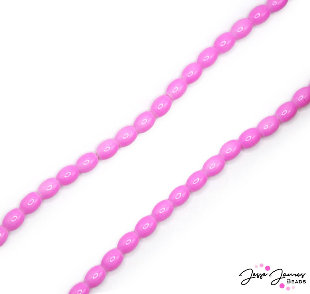 Dive into the chic, sun-soaked vibes of Miami's iconic South Beach with our Glass Bead Strand in South Beach! This strand is a must-have when creating beach inspired jewelry pieces. 90 pieces per strand. Each beads measures 6x9mm. 