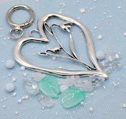 Birth Month Flower Keychain Kit in January White Snowdrops
