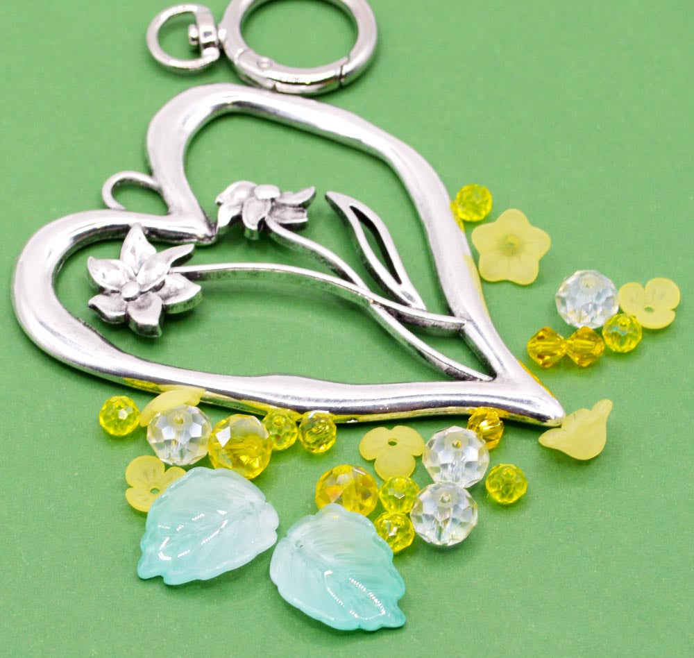 Birth Month Flower Keychain Kit in March Daffodil