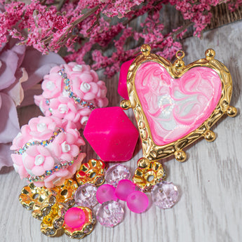 Mini Bead Mix in Not So Average Love Story