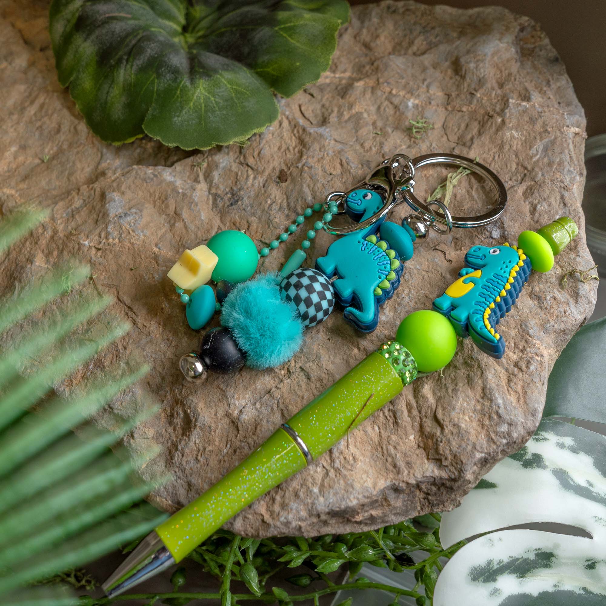 Pen Topper Keychain Pen & Keychain Kit in Tropical Green - Jesse James Beads