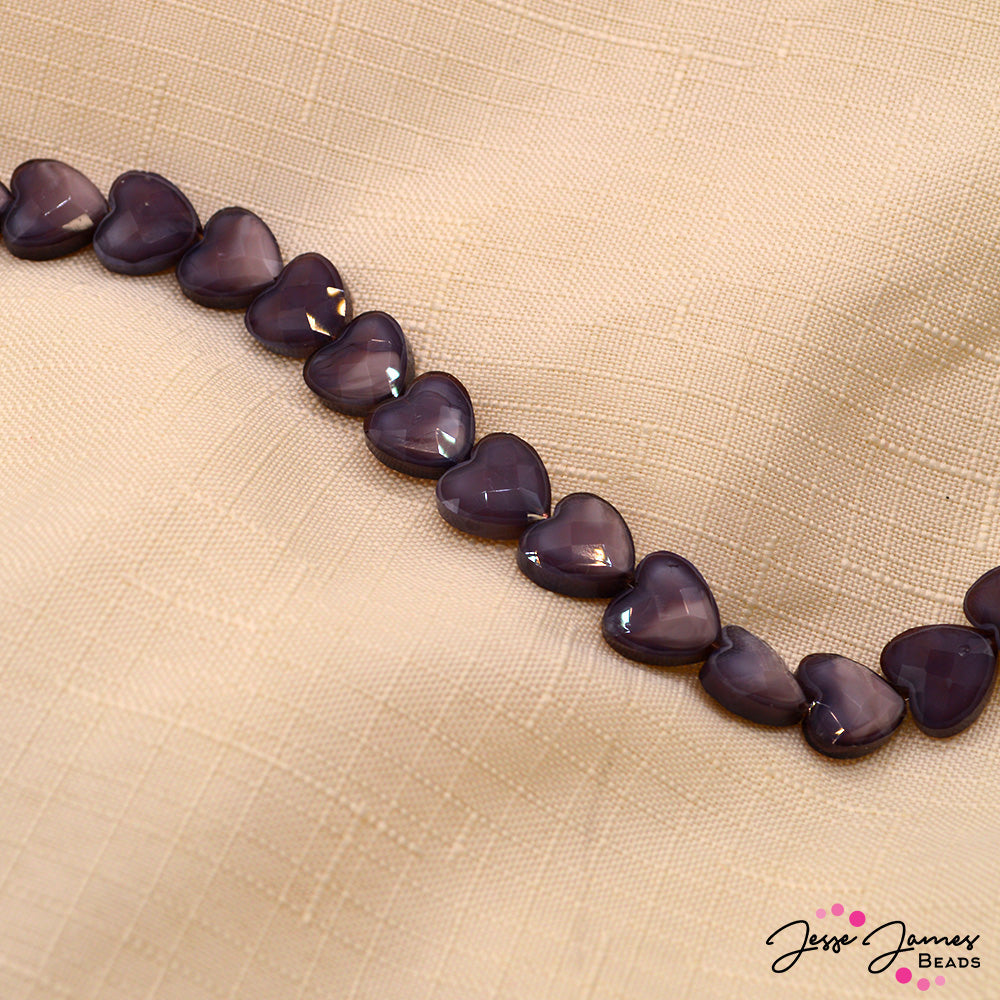 Single-Style Glass Bead Strand in Purple Hearts