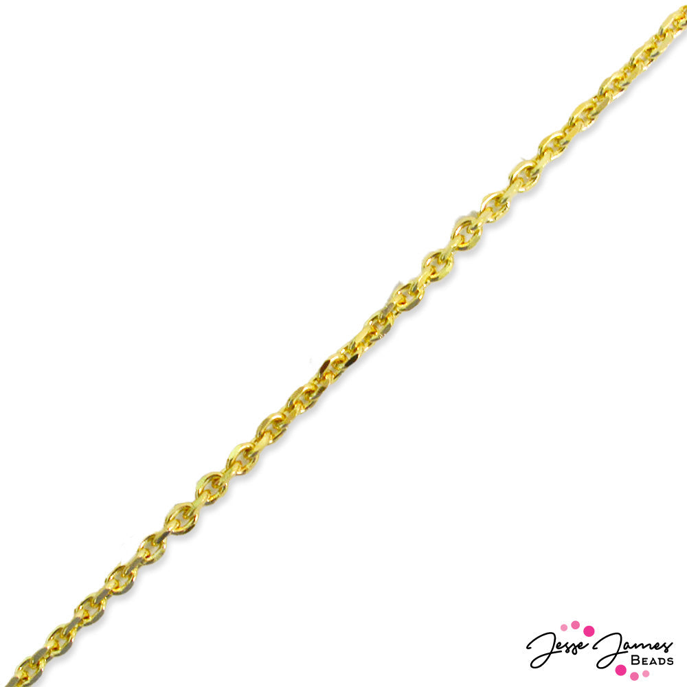 Light, fun and fresh chain for jewelry making in bright KC gold metal plating. This chain comes in 1 meter length and is great for making necklaces, bracelets and earrings too. Metal plating is built to last. Great quality chain from Jesse James Beads. Links are 4.5 x 2.5 mm size